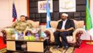 قائد "أفريكوم" في جوبالاند.. شراكة مستمرة ضد "الشباب" الإرهابية