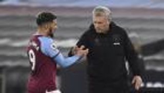 "المنقذ".. جماهير وست هام تتغزل في الجزائري بن رحمة