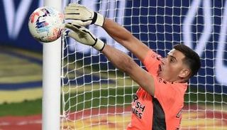 ليو دياز حارس مرمى ريفر بليت الأرجنتيني