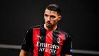 3 أسباب.. مدرب ميلان يكشف سر التغيير المبكر للجزائري بن ناصر