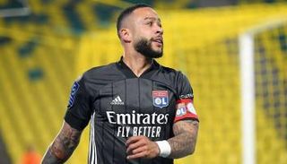 ممفيس ديباي لاعب ليون