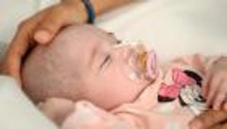 عملية "ساحرة".. قلب توقف عن النبض ينقذ طفلة عمرها شهران