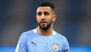 رياض محرز نجم فريق مانشستر سيتي