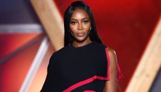 عارضة الأزياء البريطانية نعومي كامبل