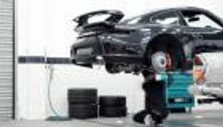 أخطاء يجب أن يتجنبها ملاك السيارات الرياضية