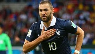 كريم بنزيما بقميص منتخب فرنسا