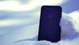 احذر.. الحرارة الشديدة تصيب هاتفك الذكي بـ4 أضرار خطيرة