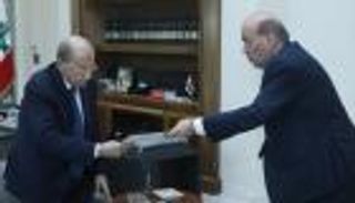 وزير ملغوم يفاقم أزمة رمان مفخخ.. "عاصفة" شربل بميزان إعلام لبنان