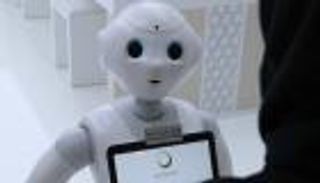 "روبوتات" بدرجة موظف في بلد عربي