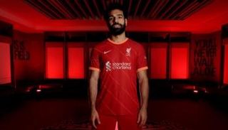 محمد صلاح بقميص ليفربول الجديد