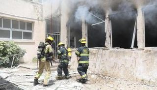 صاروخ من غزة استهدف مبنى في إسرائيل