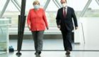 مرشح لخلافة ميركل يدعو لحظر علم حماس بألمانيا