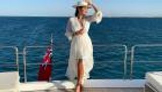 ياسمين صبري تتبادل الغزل مع زوجها عبر وسائل التواصل الاجتماعي