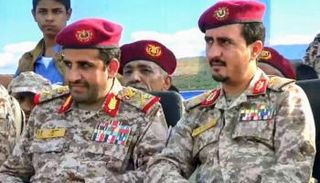 المداني والغماري خلال عرض عسكري للمليشيا الحوثية- أرشيفية