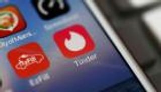 الحب في زمن كورونا.. مهمة إنسانية لأشهر 3 تطبيقات مواعدة