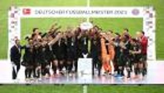 بالصور.. 3 مشاهد مثيرة من ليلة تتويج بايرن ميونخ