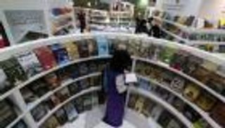 معارض الكتاب تتحدى "كوفيد- 19".. أبوظبي تمنح قبلة الحياة لعشاق القراءة