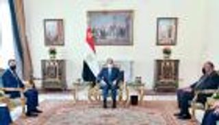 مصر تطالب بسرعة إحياء مفاوضات السلام بين فلسطين وإسرائيل 