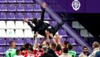 بطل الدوري الإسباني.. كيف طور سيميوني أسلوبه الدفاعي مع أتلتيكو مدريد؟