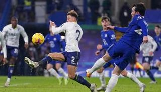 موعد مباراة تشيلسي وأستون فيلا والقنوات الناقلة