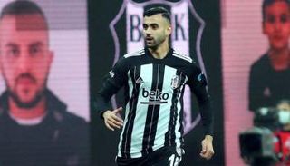 رشيد غزال لاعب الجزائر