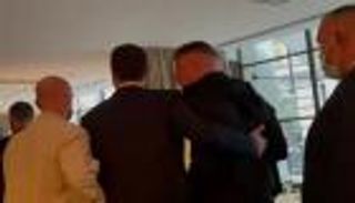 فيديو.. لاعب تشيلسي يفجر أزمة كبيرة في إنجلترا