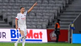 جمال بلعمري مدافع ليون الفرنسي