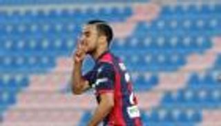 بشهادة إيطالية.. وناس يخطف لقب "الظاهرة" من رونالدو