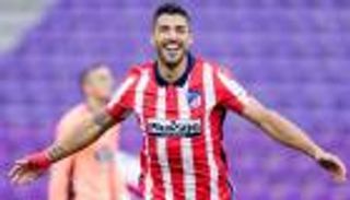 بعد منحه الدوري الإسباني.. سواريز يرد جميل أتلتيكو مدريد بموسم جديد