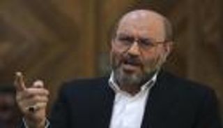 مستشار خامنئي ينسحب لصالح "رئيسي" من سباق الرئاسة