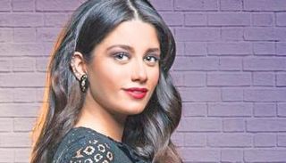 الفنانة اللبنانية سينتيا خليفة 