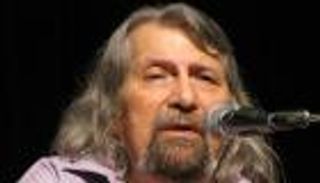 كورونا يخطف إسماعيل خوئي.. شاعر إيراني سخّر قلمه ضد النظام