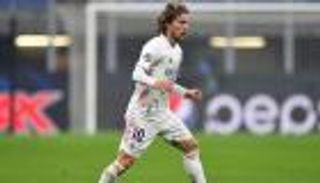 بقاعدة +30.. ريال مدريد يعلن تجديد عقد مودريتش