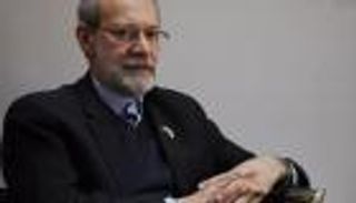 لاريجاني يرضخ لـ"صيانة الدستور" ويقبل استبعاده من الانتخابات الإيرانية