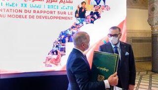 الملك محمد السادس وشكيب بنموسى