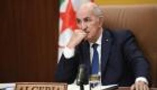 إقالة مثيرة لمسؤول جزائري.. ما علاقة "الصهر الأجنبي"؟