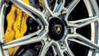 أودي تكشف حقيقة بيع "لامبورجيني".. صفقة الثور الغاضب