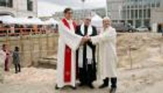 كنيس ومسجد وكنيسة تحت سقف واحد في برلين