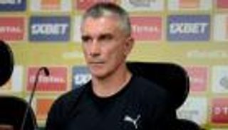 "ينحاز للأهلي".. كارتيرون يفتح النار على حكم مباراة الإسماعيلي