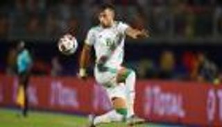 الفرصة الأخيرة.. يوسف بلايلي يتمسك بالرحيل للدوري الإسباني