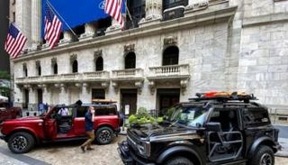 الواجهة الأمامية لبورصة نيويورك - رويترز