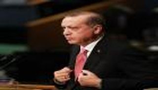 أردوغان يقود "الليرة" لأكبر هبوط في تاريخها.. قرارات مريبة