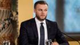 ليتوانيا تطرد دبلوماسيين بيلاروسيين اتهمتهما بالتجسس