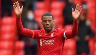 الهولندي فينالدوم في الطريق إلى برشلونة