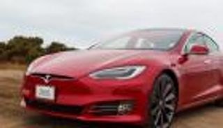 تغريدة ماسك.. الملياردير الأمريكي يصدم عملاء "S Plaid"