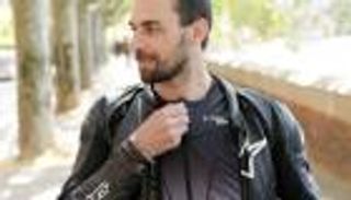 سترة مكيفة لقائدي الدراجات النارية.. كيف تعمل وكم سعرها؟