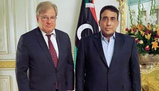 جانب من لقاء المنفي والسفير نورلاند (السفارة الأمريكية)