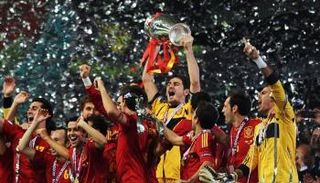 إيكر كاسياس حارس مرمى منتخب إسبانيا