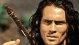 صور.. مصرع جو لارا نجم "طرزان" بتحطم طائرة خاصة