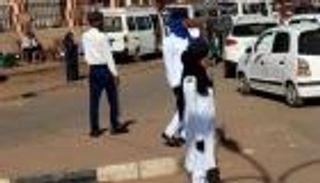 السودان بعد الإخوان.. حسناوات لتنظيم المرور